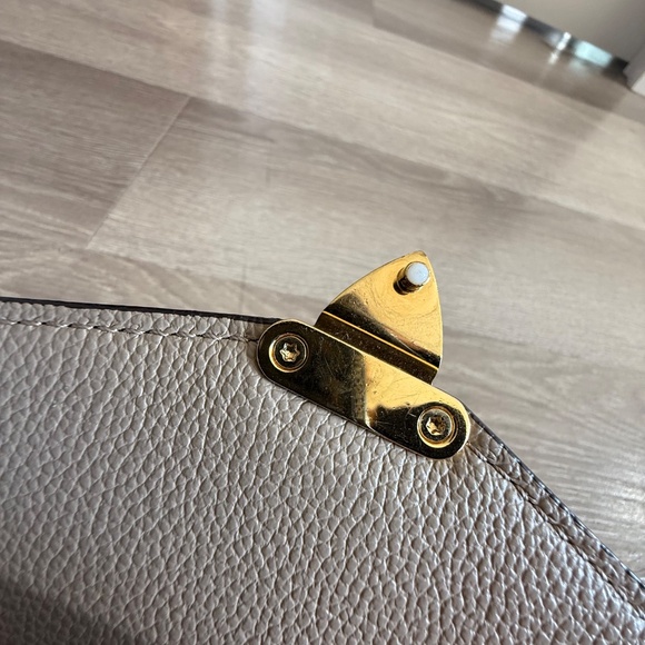 Louis Vuitton Pochette Métis in Turtle Dove - Picture 9 of 13